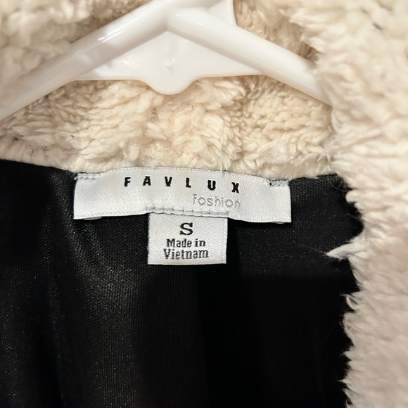 Forever 21 vest - Picture 3 of 3